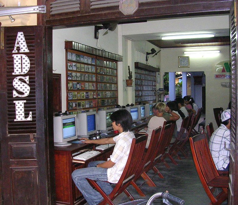 ComebackNet: Warnet Gaming Favorit Anak Muda Tangerang