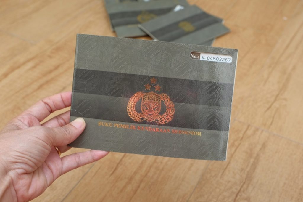 Butuh Uang? Gadai BPKB di Adira Saja